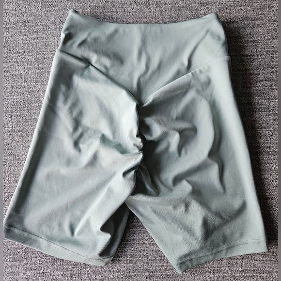 Gymshark Shorts - Picture 5 of 7